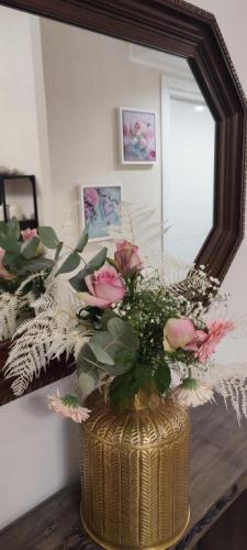 2 Bedroom Gem Near Milano Centrale Fast Wi Fi Kademy House Pokoj fotografie