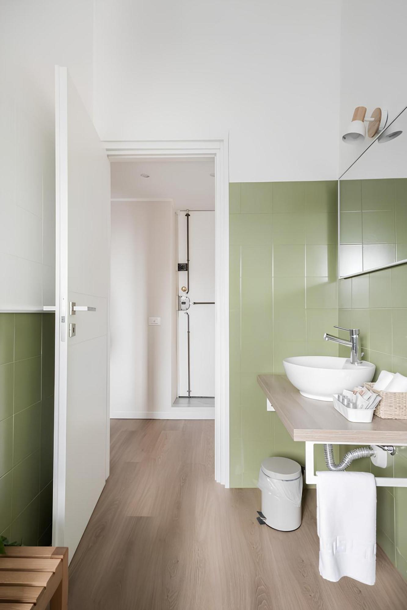 2 Bedroom Gem Near Milano Centrale Fast Wi Fi Kademy House Exteriér fotografie